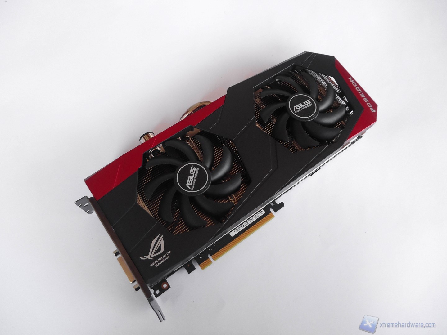 ASUS GTX 980 Poseidon 17