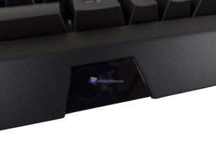 Razer-Blackwidow-Chroma-V2-12